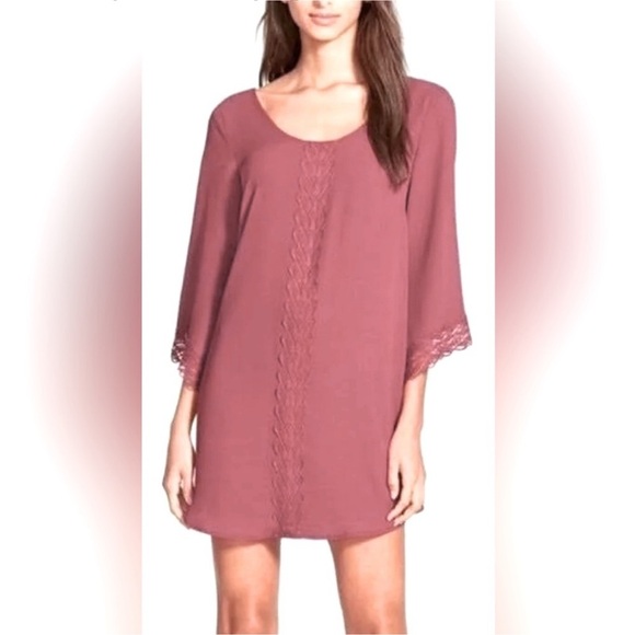 ASTR The Label Dusty Rose Lace Trimmed Shift Dress - Picture 1 of 6